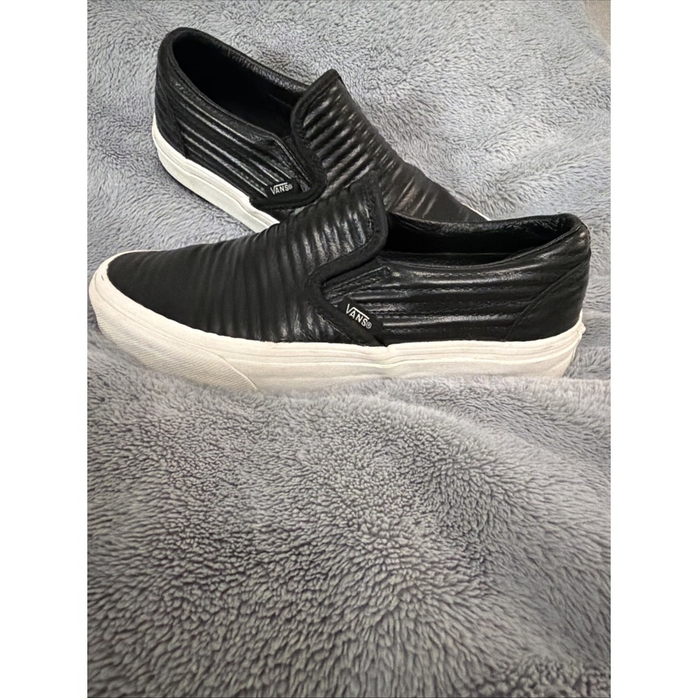 Vans Black Ripple Leather Shoes Men's 6 Women's 7.5 Slip-On Skater Sneakers‎ EUC